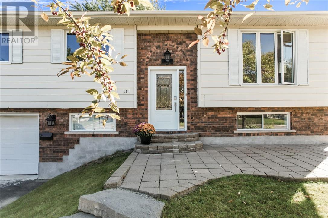 111 Cumberland Court, Sudbury, Ontario  P3A 5G9 - Photo 3 - 2124832
