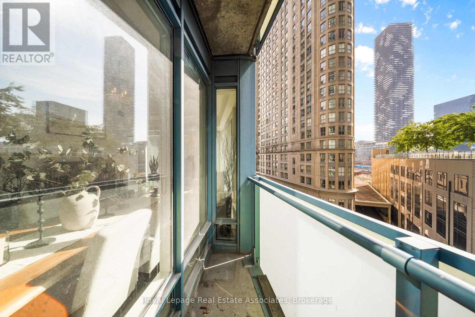 507 - 8 The Esplanade, Toronto, Ontario  M5E 0A6 - Photo 33 - C12418987