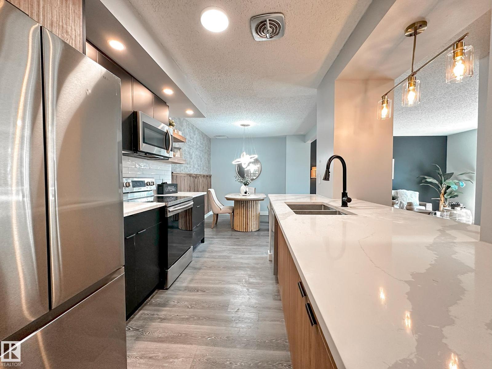 862 Erin Pl Nw, Edmonton, Alberta  T5T 1M6 - Photo 4 - E4458942