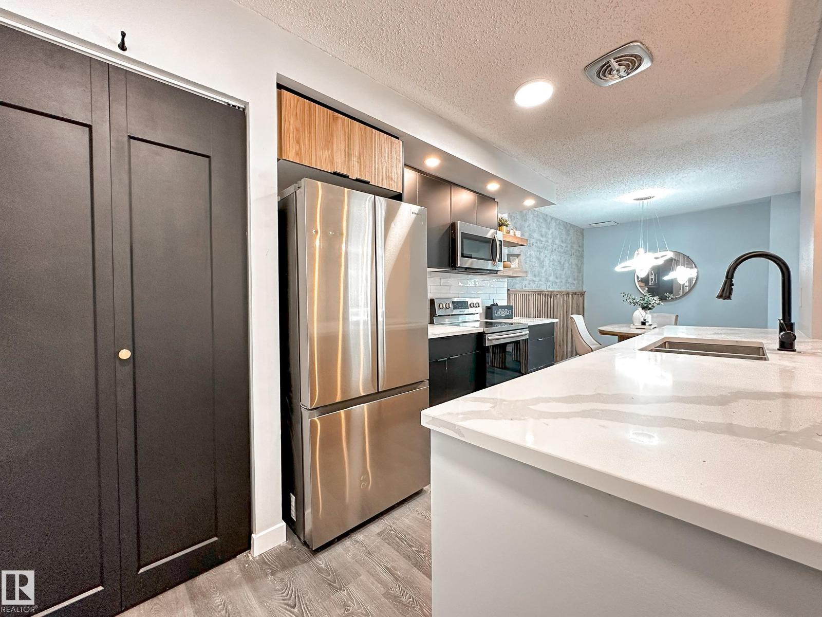 862 Erin Pl Nw, Edmonton, Alberta  T5T 1M6 - Photo 5 - E4458942