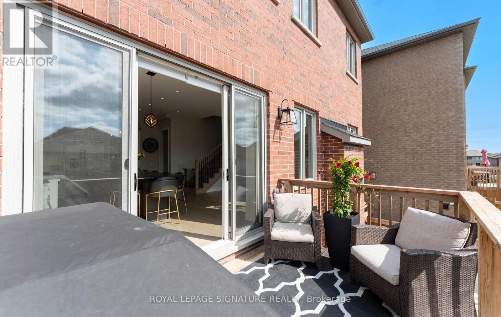 29 Sikura Circle, Aurora, Ontario  L4G 3Y8 - Photo 17 - N12418150