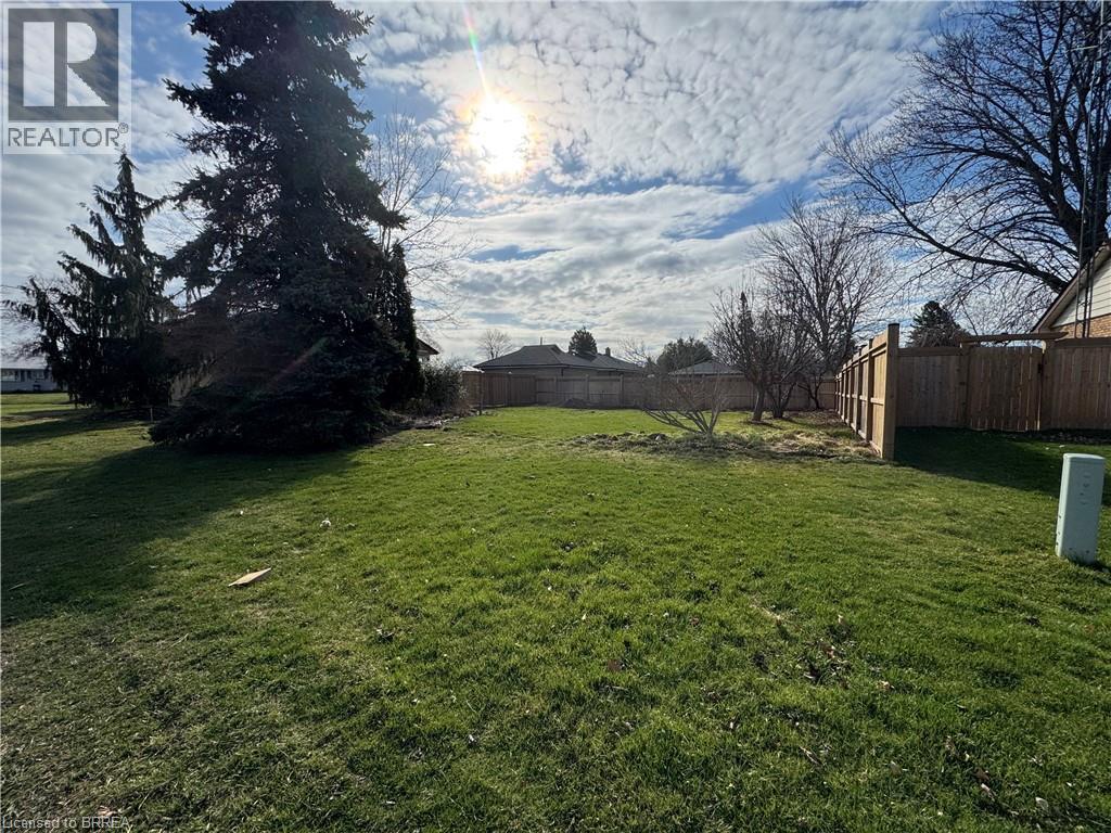 72 Evelyn Street, Brantford, Ontario  N3R 5P7 - Photo 3 - 40771224