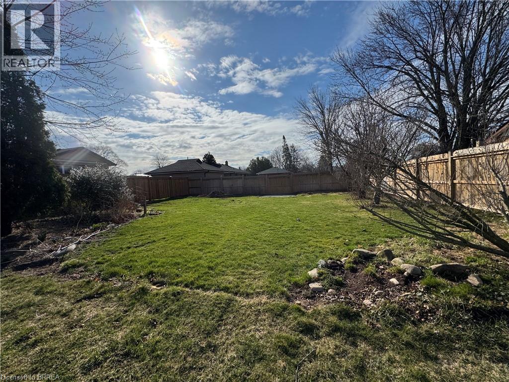 72 Evelyn Street, Brantford, Ontario  N3R 5P7 - Photo 6 - 40771224