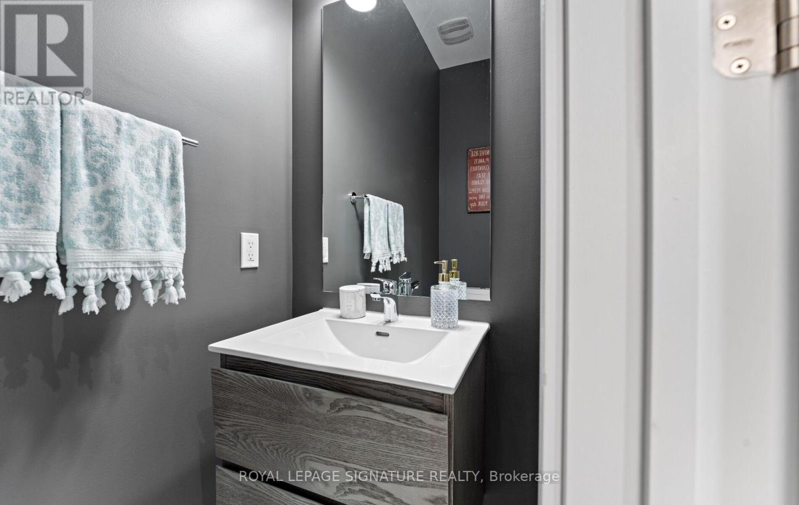 29 Sikura Circle, Aurora, Ontario  L4G 3Y8 - Photo 20 - N12418150