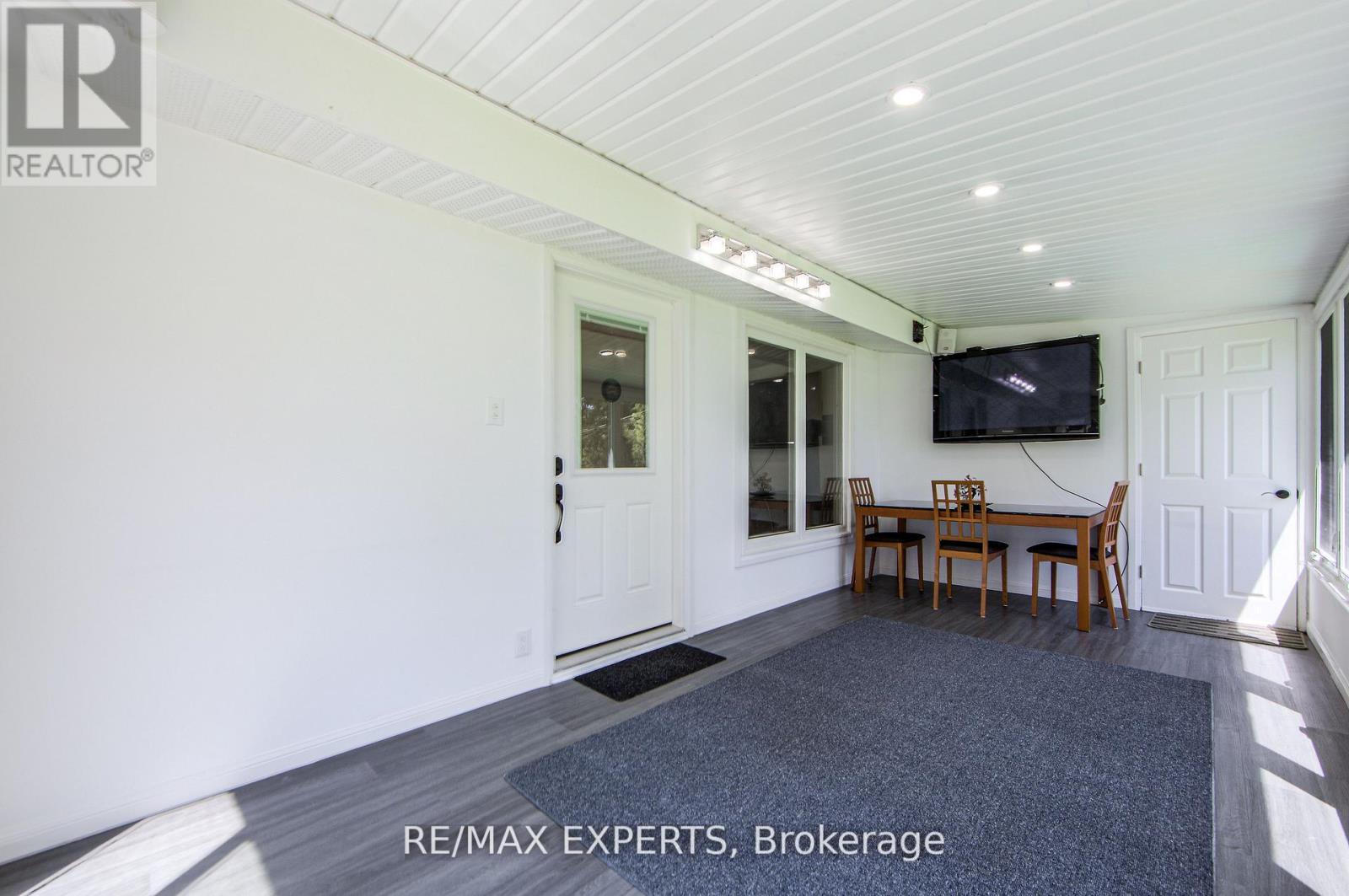 24 Riverside Drive, Kawartha Lakes, Ontario  K9V 0H6 - Photo 15 - X12419414