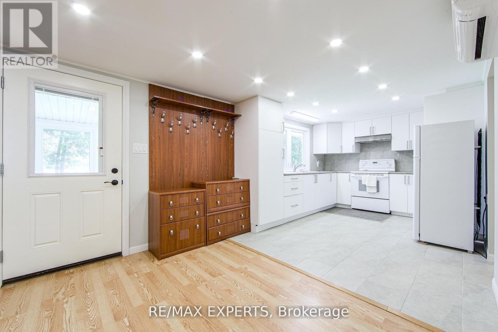 24 Riverside Drive, Kawartha Lakes, Ontario  K9V 0H6 - Photo 26 - X12419414