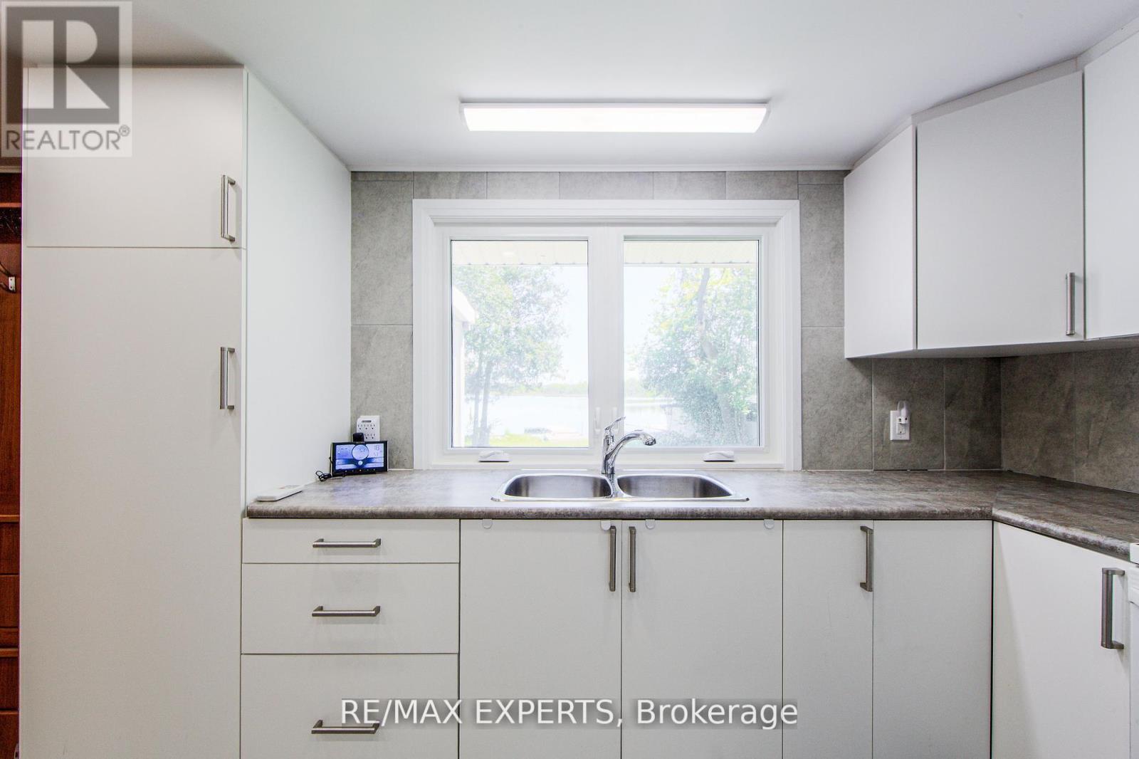 24 Riverside Drive, Kawartha Lakes, Ontario  K9V 0H6 - Photo 29 - X12419414