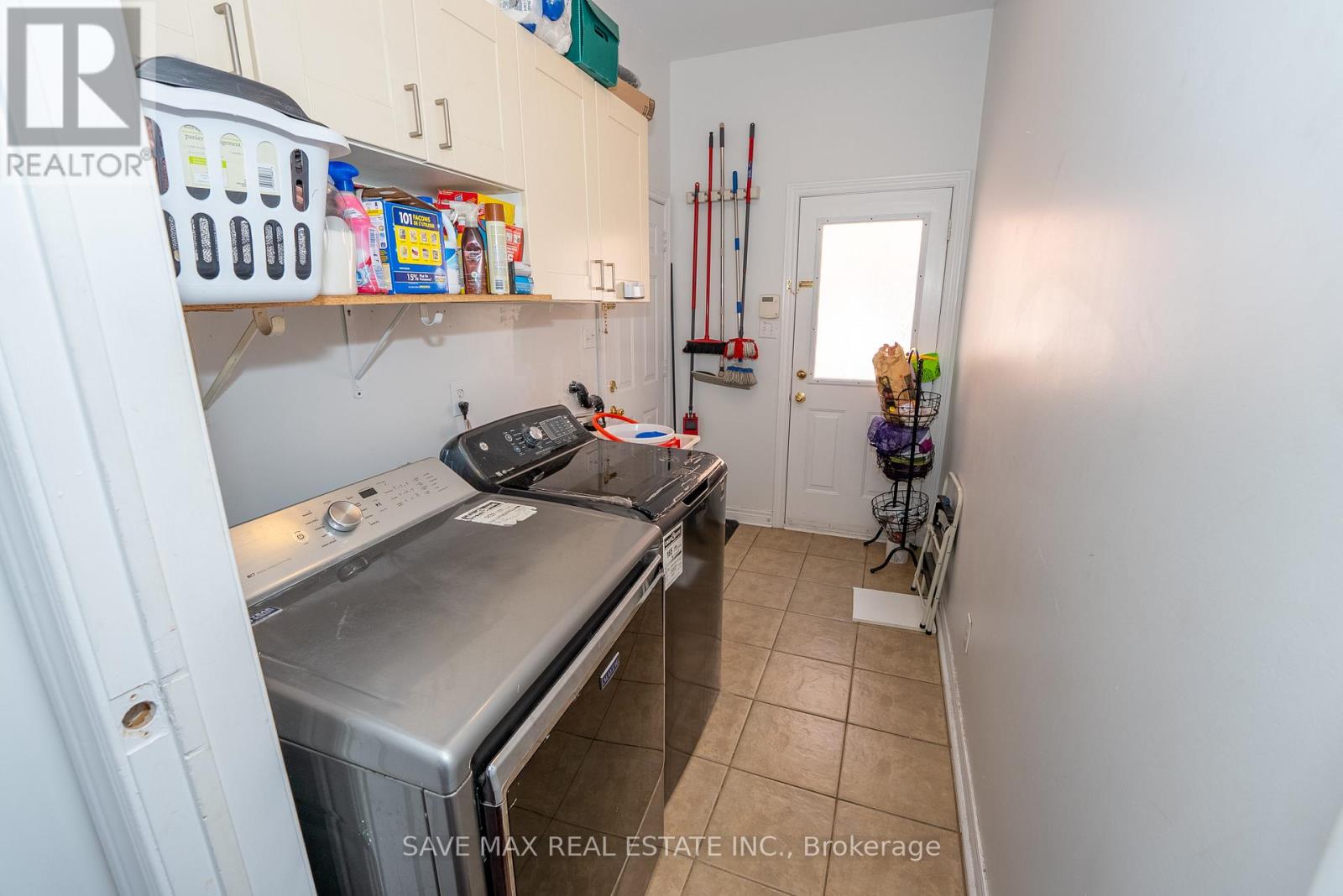 17 Charger Lane, Brampton, Ontario  L7A 3B2 - Photo 16 - W12419252
