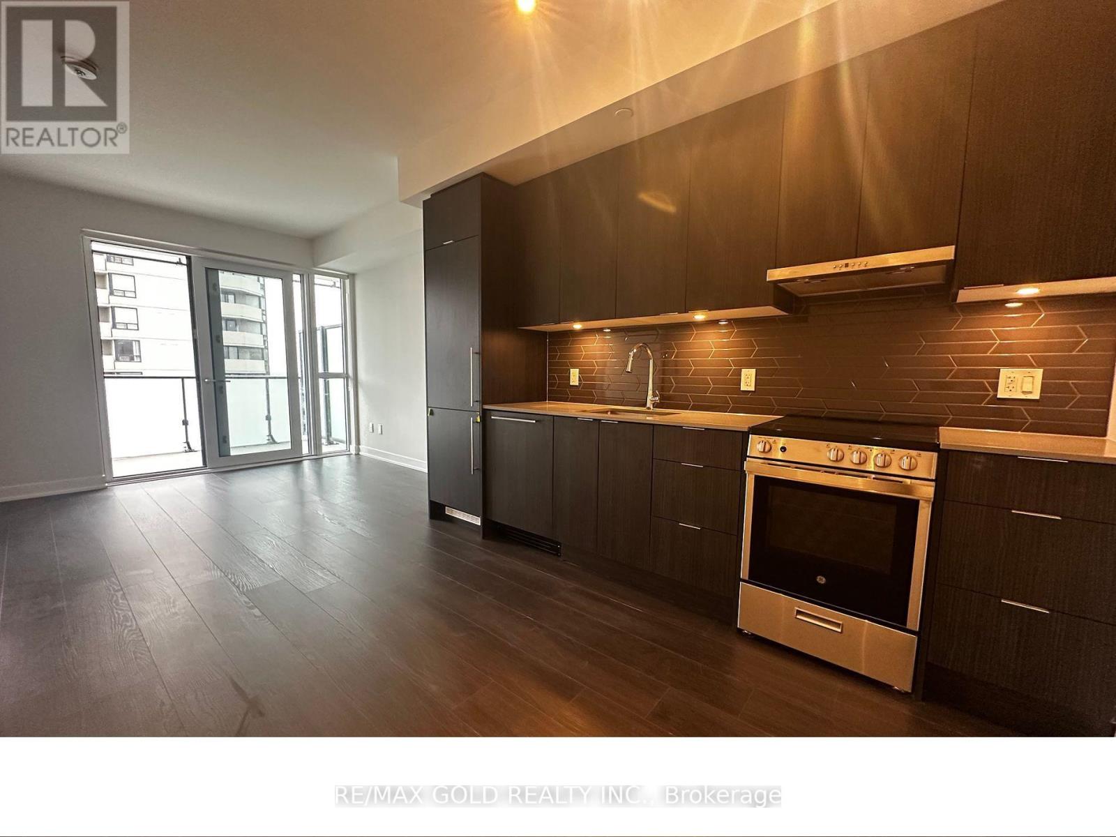 1109 - 430 Square One Drive, Mississauga, Ontario  L5B 0L6 - Photo 2 - W12419330