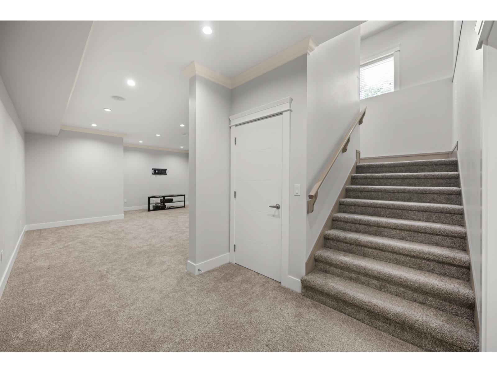 8379 Mctaggart Street, Mission, British Columbia  V2V 0G3 - Photo 35 - R3050671