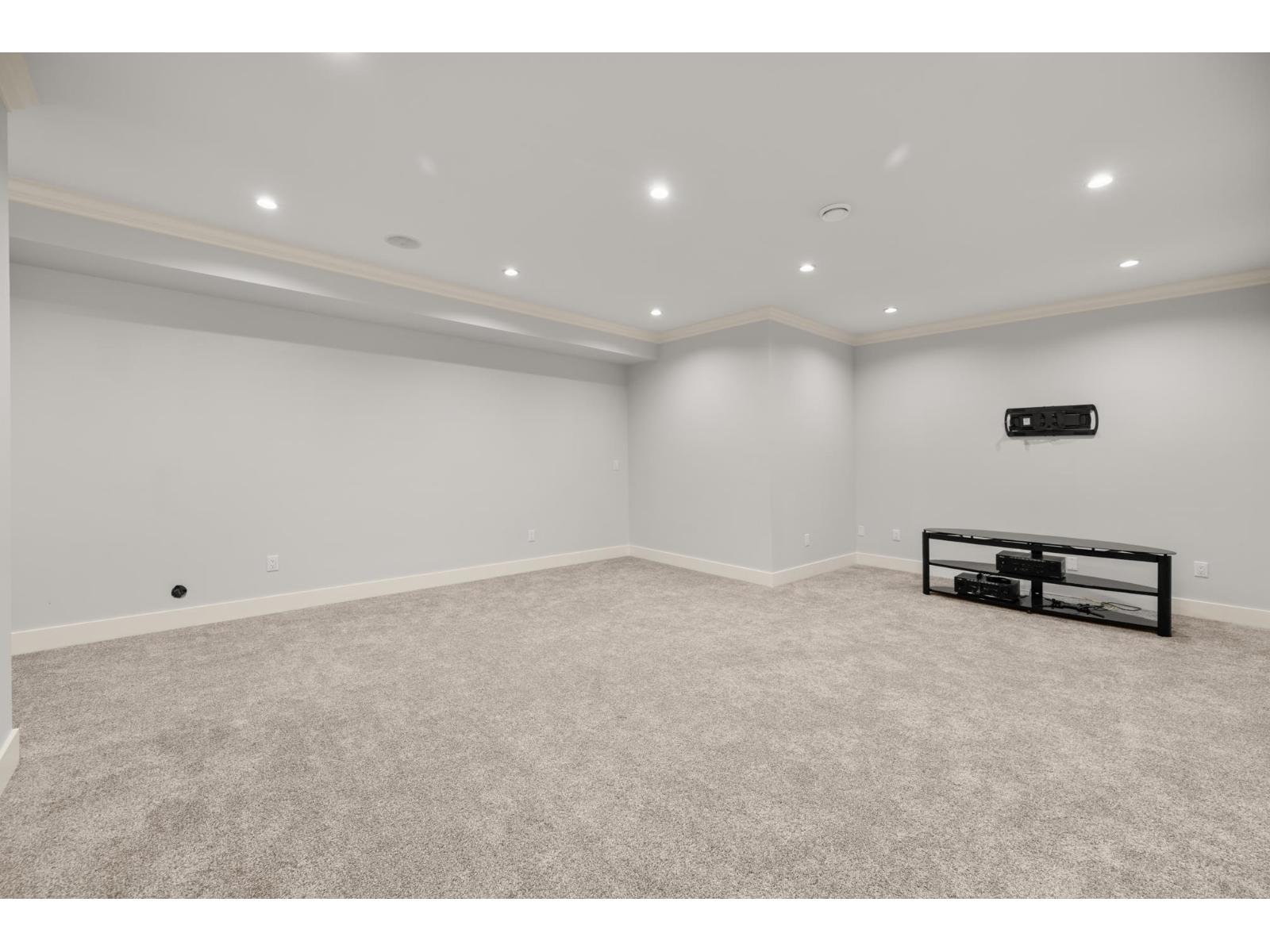 8379 Mctaggart Street, Mission, British Columbia  V2V 0G3 - Photo 36 - R3050671