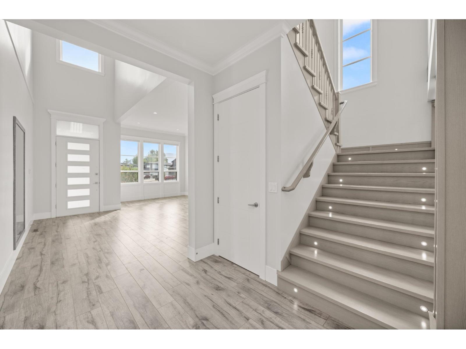8379 Mctaggart Street, Mission, British Columbia  V2V 0G3 - Photo 6 - R3050671