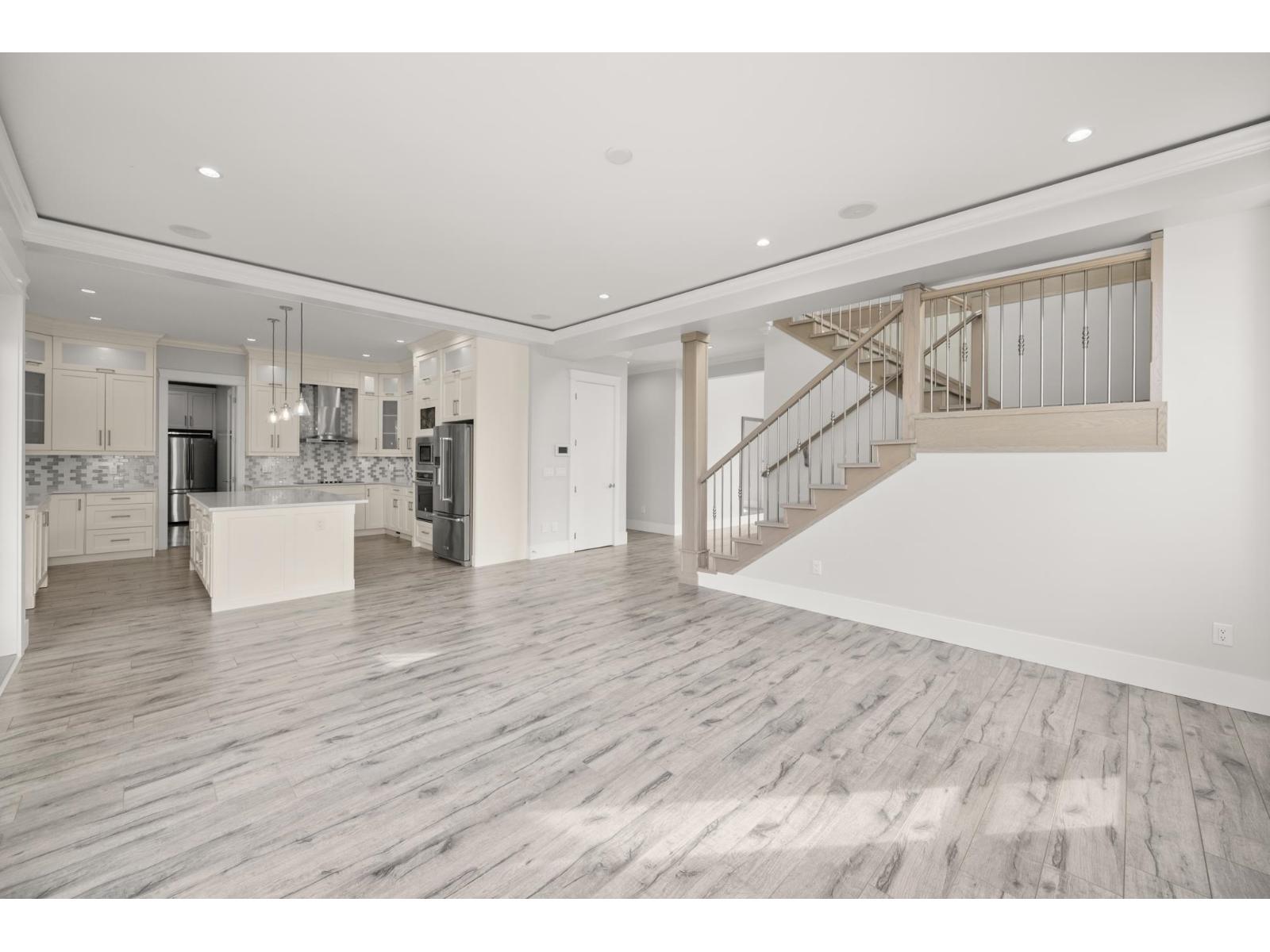 8379 Mctaggart Street, Mission, British Columbia  V2V 0G3 - Photo 9 - R3050671