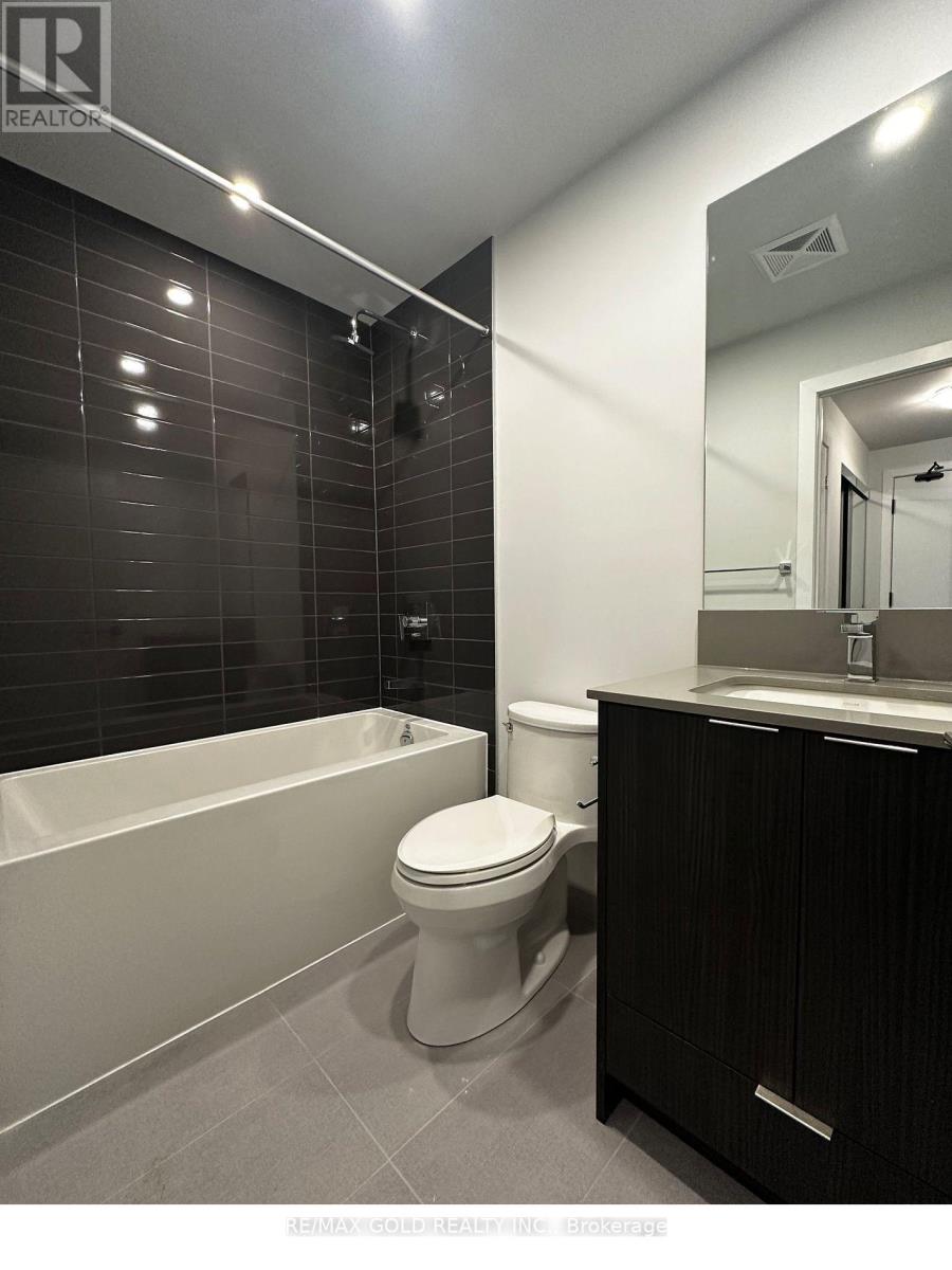 1109 - 430 Square One Drive, Mississauga, Ontario  L5B 0L6 - Photo 8 - W12419330