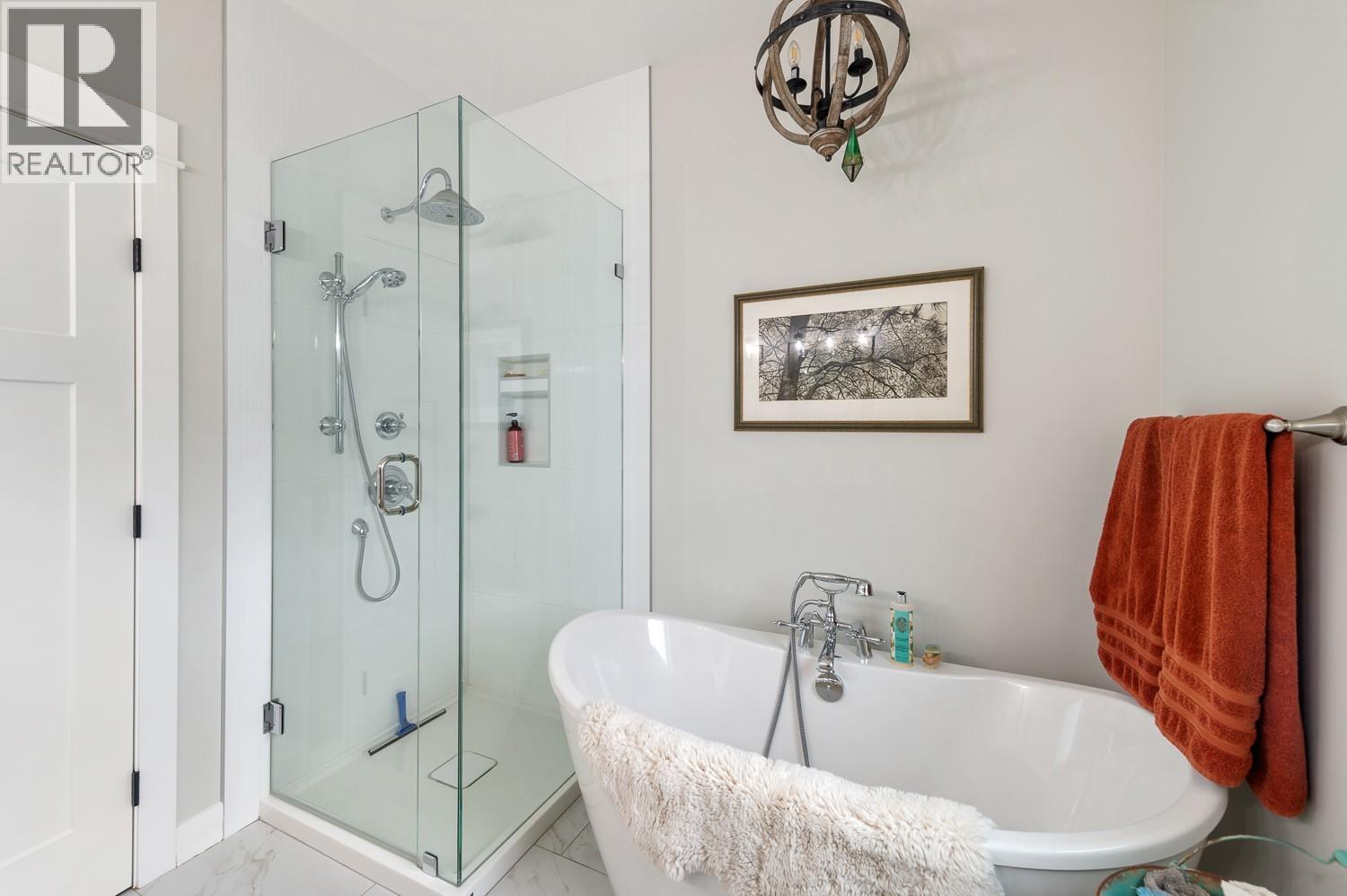 249 Twin Lakes Road, Enderby, British Columbia  V0E 1V3 - Photo 17 - 10363744