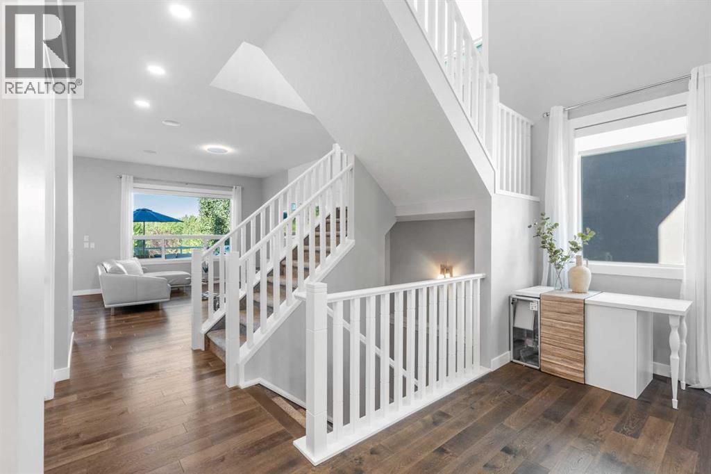 117 West Grove Point Sw, Calgary, Alberta  T3H 1V3 - Photo 8 - A2250237