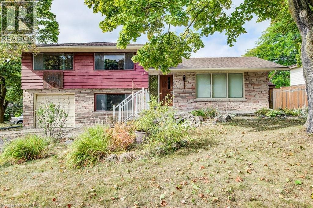 33 EVERGREEN Crescent, Kitchener, Ontario