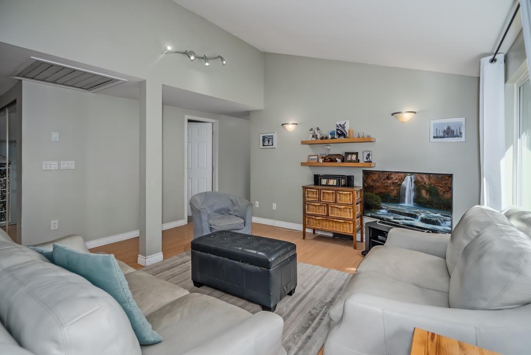 2242 Foothills Court, Abbotsford, British Columbia  V3G 1E1 - Photo 8 - R3050349
