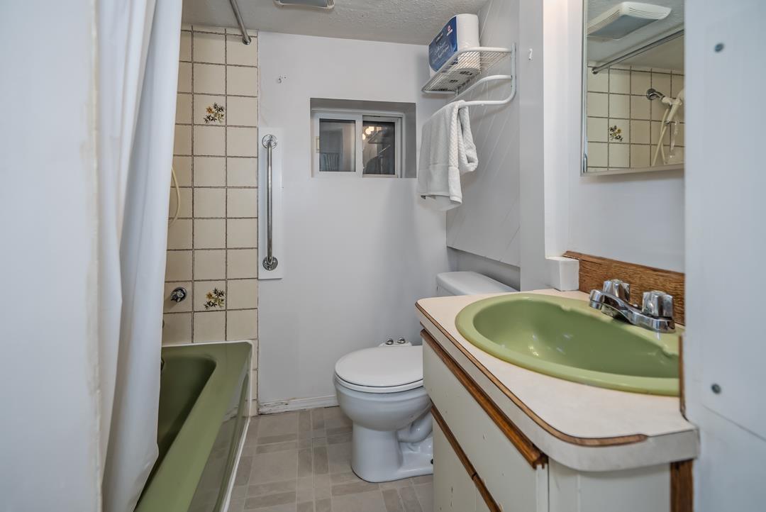 2242 Foothills Court, Abbotsford, British Columbia  V3G 1E1 - Photo 26 - R3050349