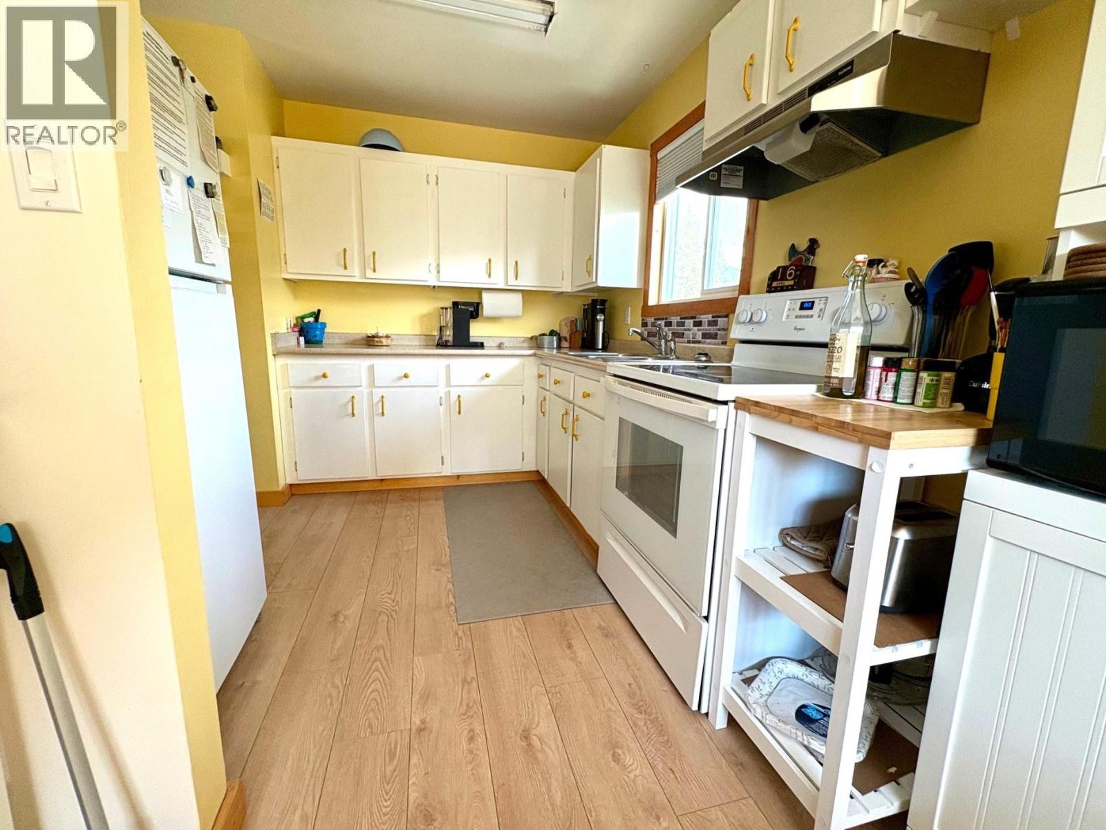 4636 Kivi Crescent Crescent, Barriere, British Columbia  V0e 1E0 - Photo 4 - 10363646