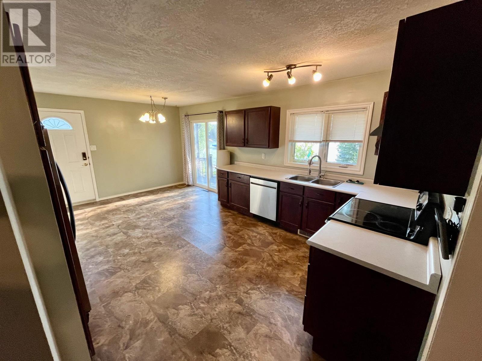 206 Mcmillan Cres, Dryden, Ontario  P8N 0A2 - Photo 6 - TB252555