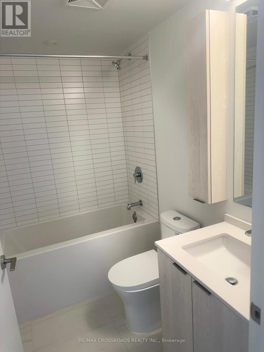 1610 - 3009 Novar Road, Mississauga, Ontario  L5B 0P9 - Photo 14 - W12419168