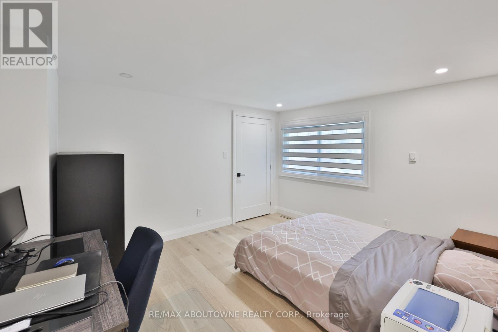 222 Vance Drive, Oakville, Ontario  L6L 3L1 - Photo 28 - W12419254