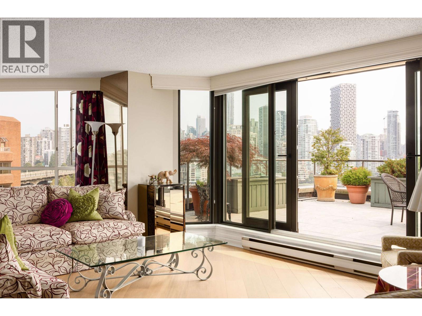 1009 1450 PENNYFARTHING DRIVE, Vancouver, British Columbia