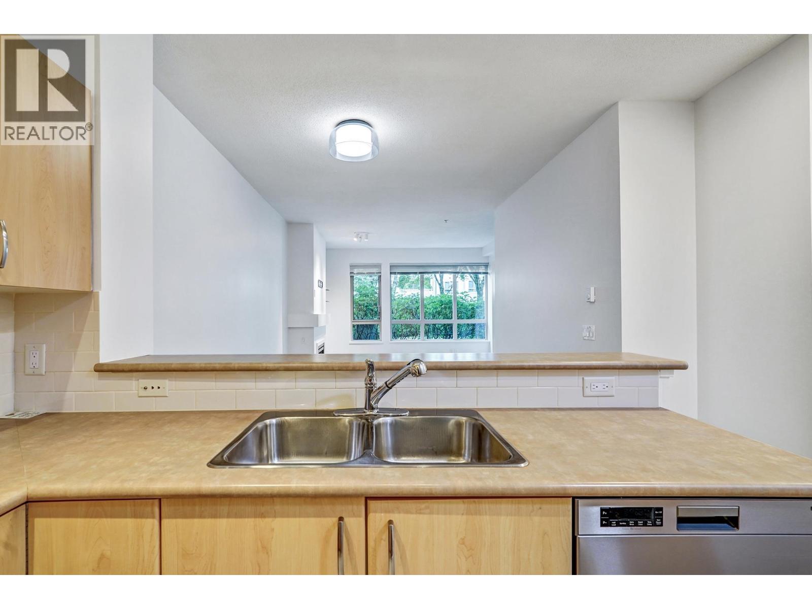 127 801 Klahanie Drive, Port Moody, British Columbia  V3H 5K4 - Photo 13 - R3050591