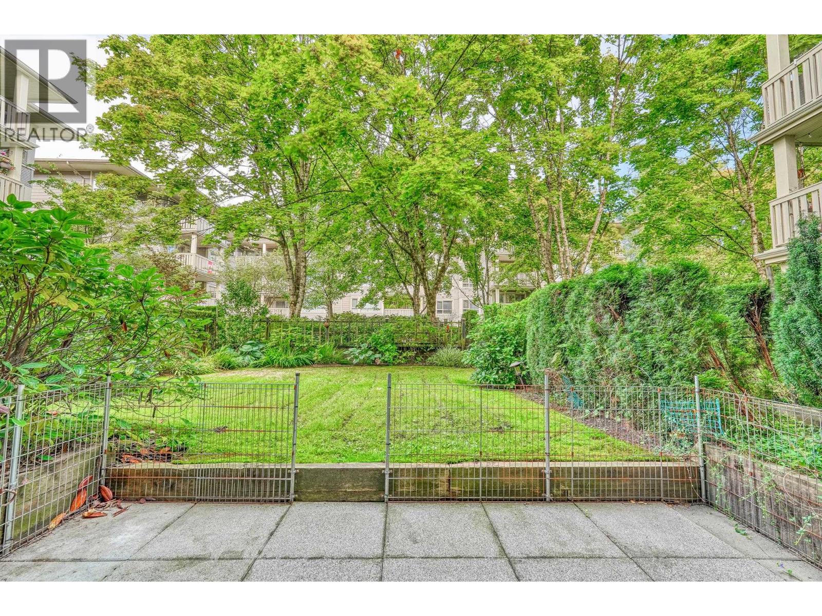 127 801 Klahanie Drive, Port Moody, British Columbia  V3H 5K4 - Photo 2 - R3050591
