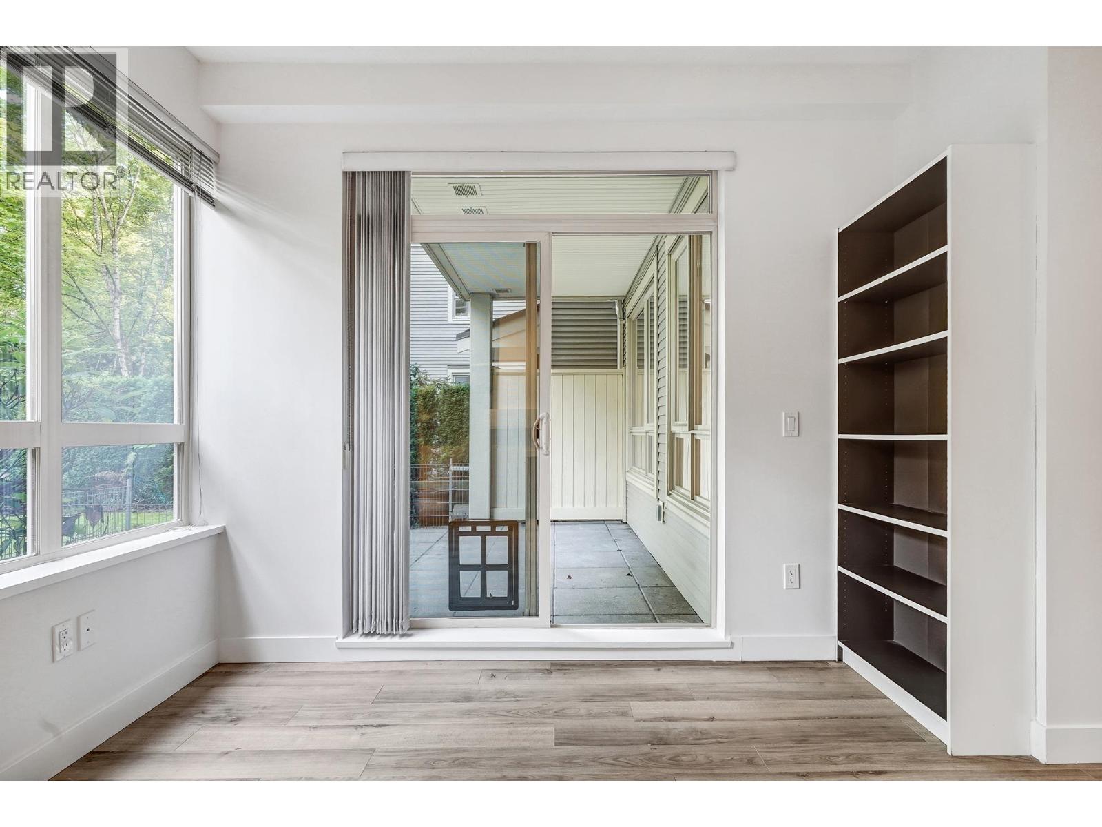 127 801 Klahanie Drive, Port Moody, British Columbia  V3H 5K4 - Photo 5 - R3050591