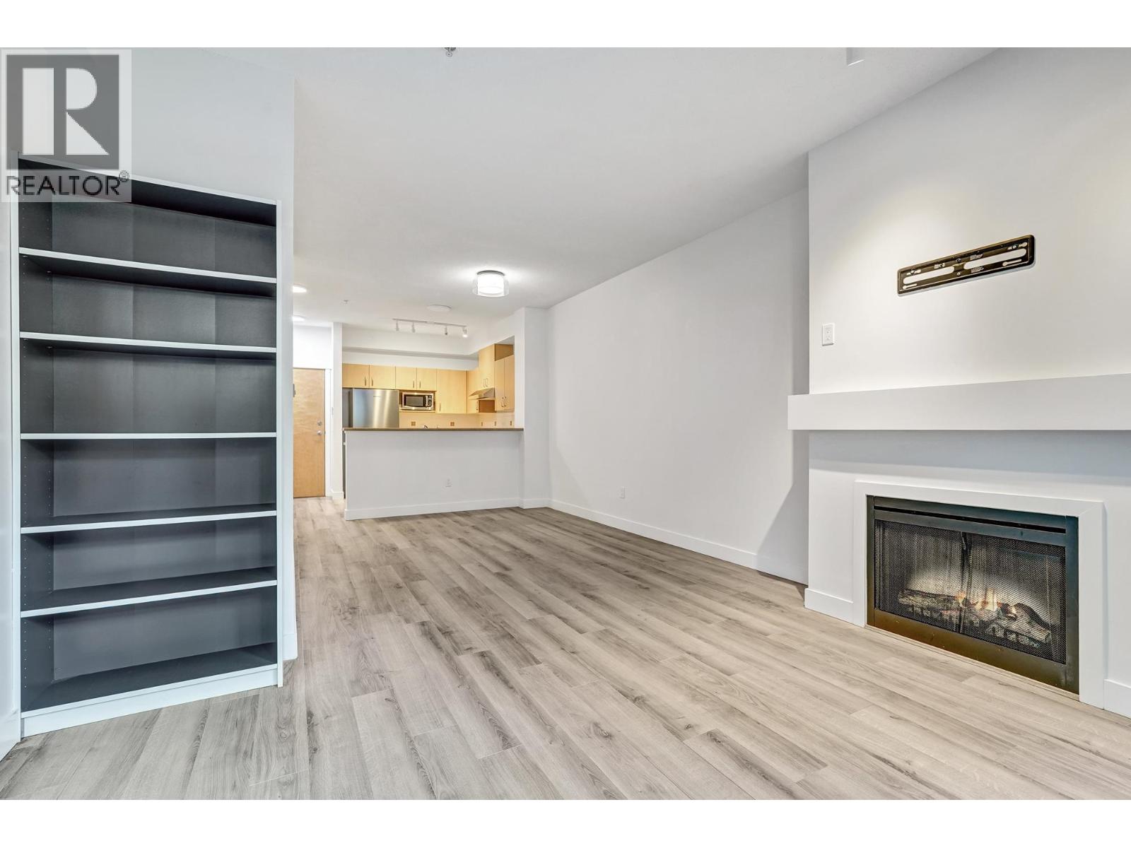 127 801 Klahanie Drive, Port Moody, British Columbia  V3H 5K4 - Photo 7 - R3050591
