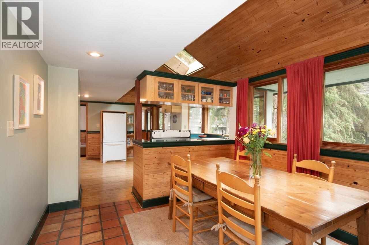 1261 Eagle's Nest Road, Bowen Island, British Columbia  V0N 1G1 - Photo 11 - R3050588