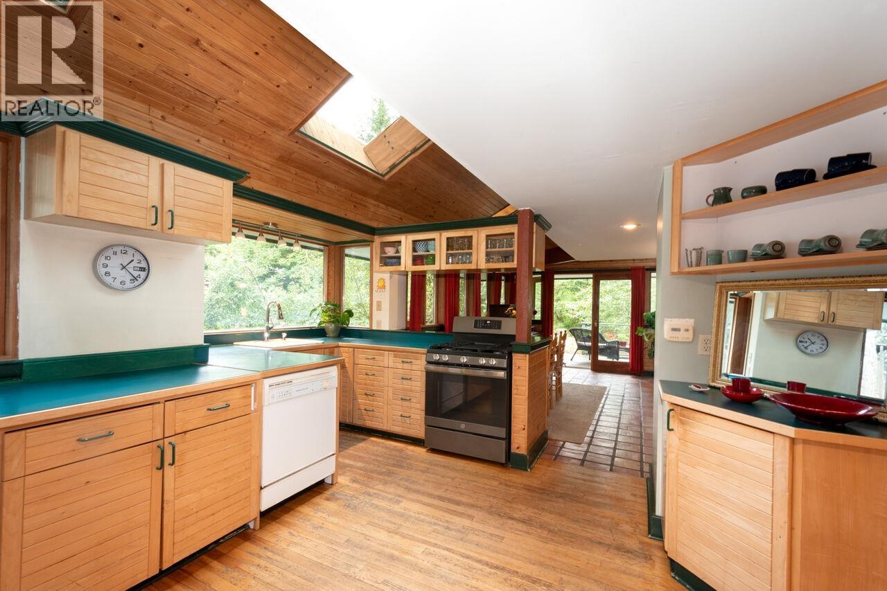 1261 Eagle's Nest Road, Bowen Island, British Columbia  V0N 1G1 - Photo 12 - R3050588