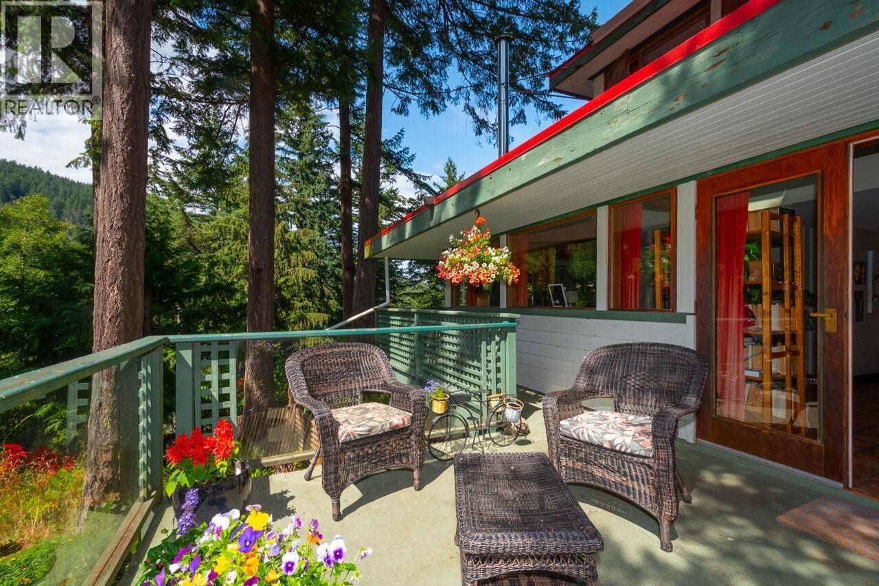 1261 Eagle's Nest Road, Bowen Island, British Columbia  V0N 1G1 - Photo 2 - R3050588