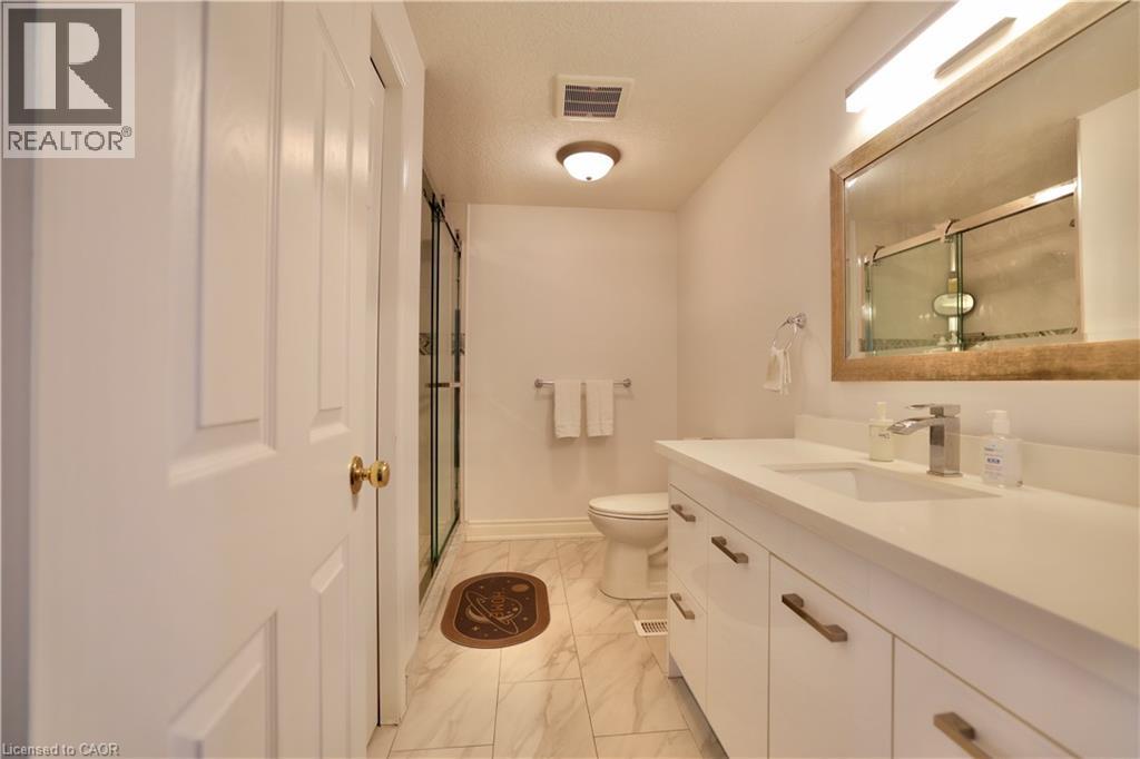 549 Violet Street, Waterloo, Ontario  N2V 2T8 - Photo 19 - 40772460