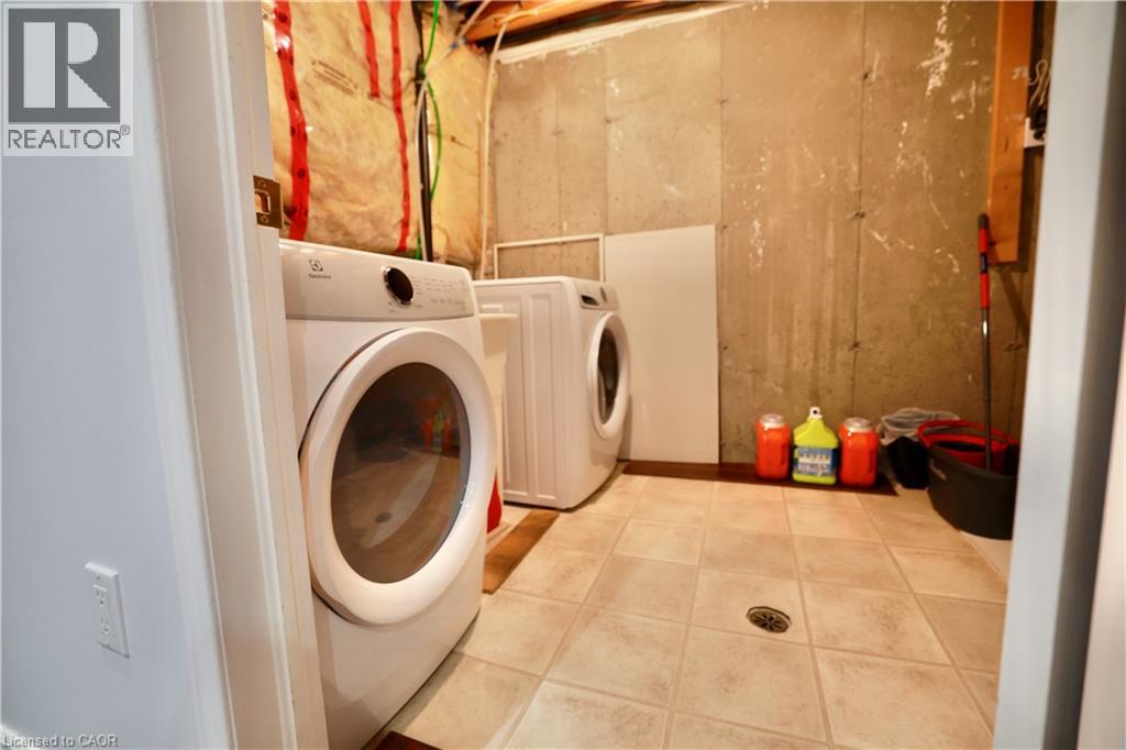 549 Violet Street, Waterloo, Ontario  N2V 2T8 - Photo 32 - 40772460