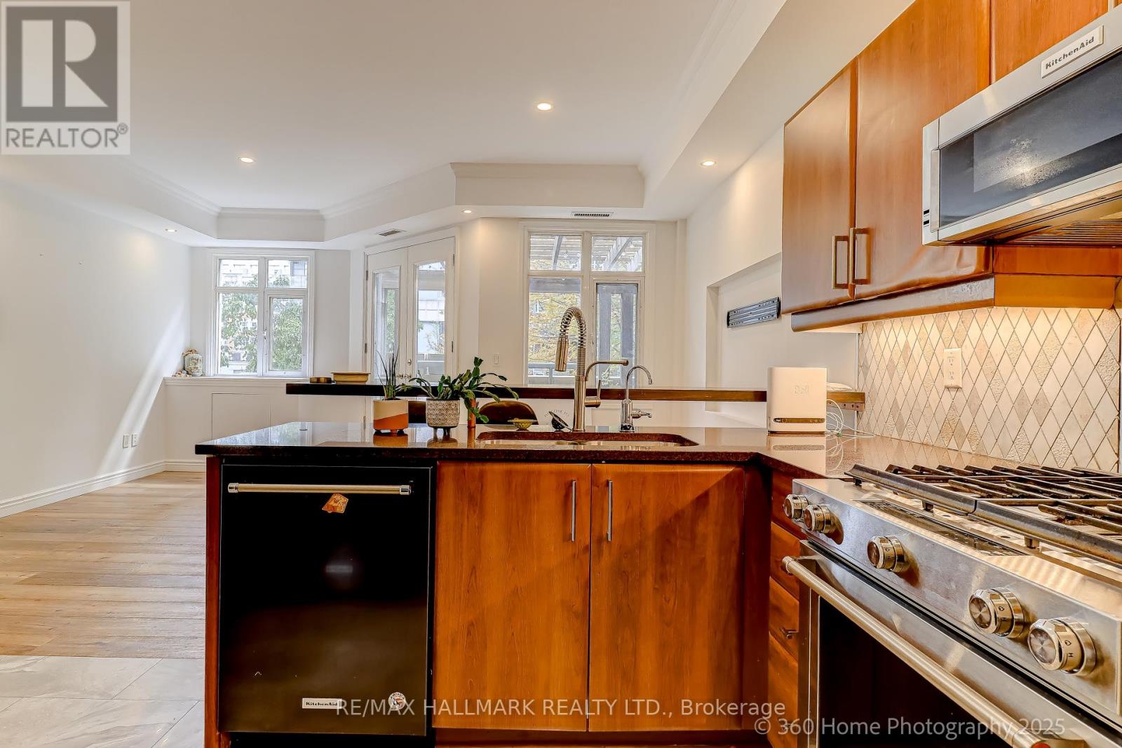 333 - 500 Richmond Street W, Toronto, Ontario  M5V 3N4 - Photo 10 - C12416107