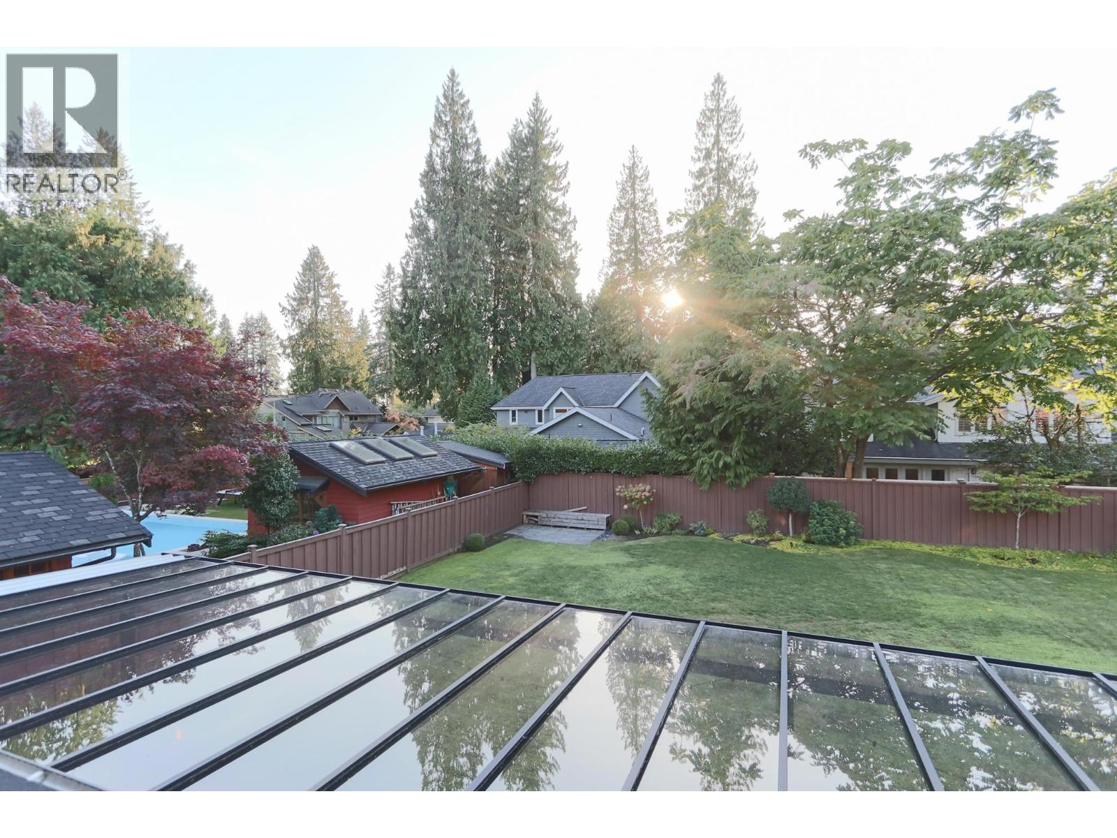 4341 Carolyn Drive, North Vancouver, British Columbia  V7R 4A5 - Photo 12 - R3050317