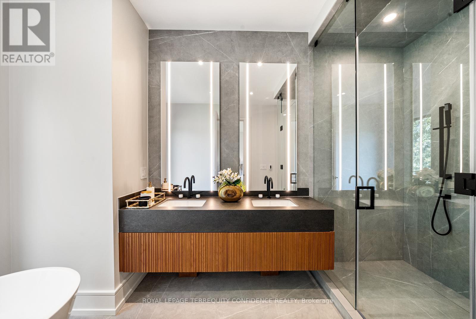 276 Horsham Avenue, Toronto, Ontario  M2R 1G4 - Photo 21 - C12419473