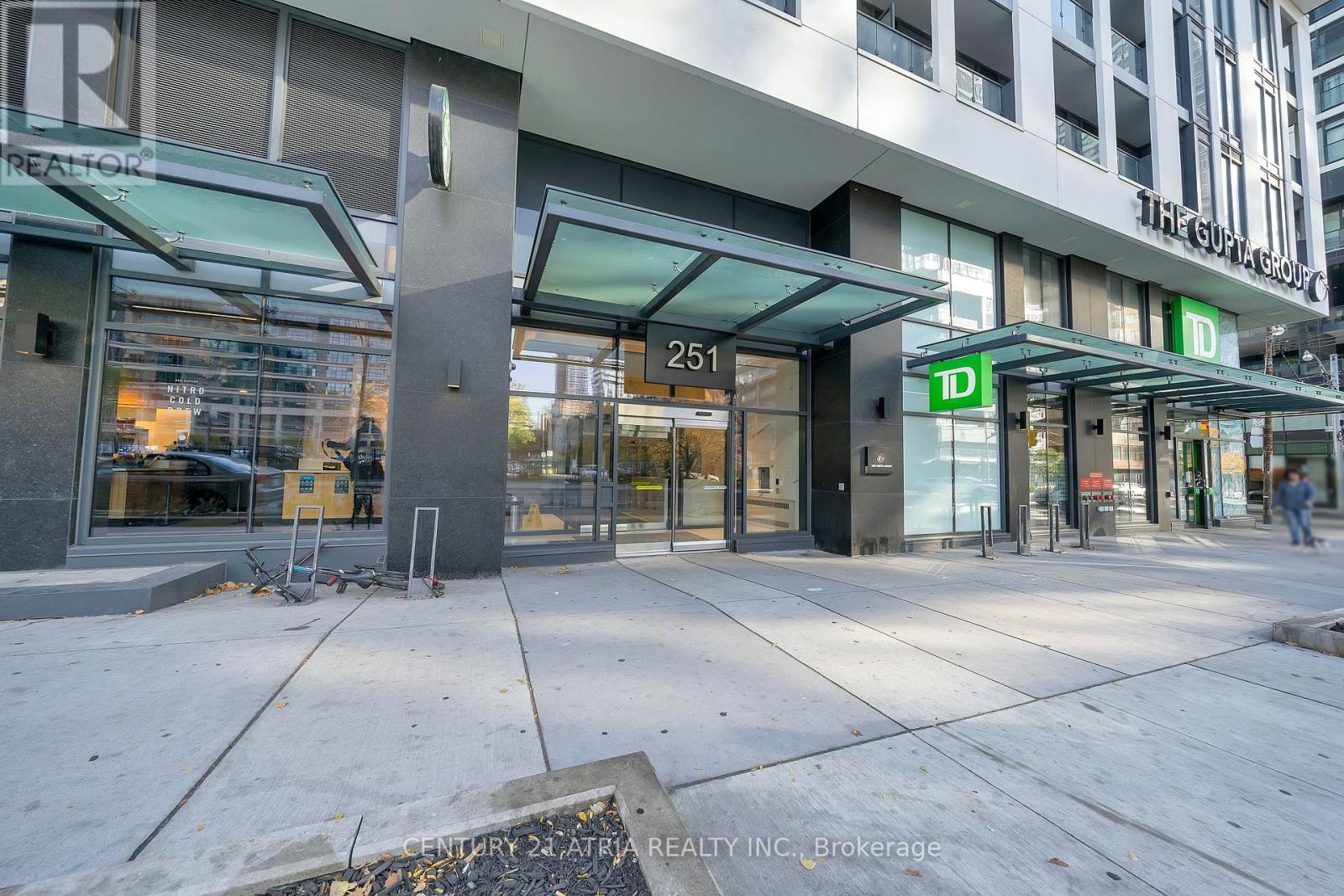 631 - 251 Jarvis Street, Toronto, Ontario  M5B 0C3 - Photo 2 - C12419500