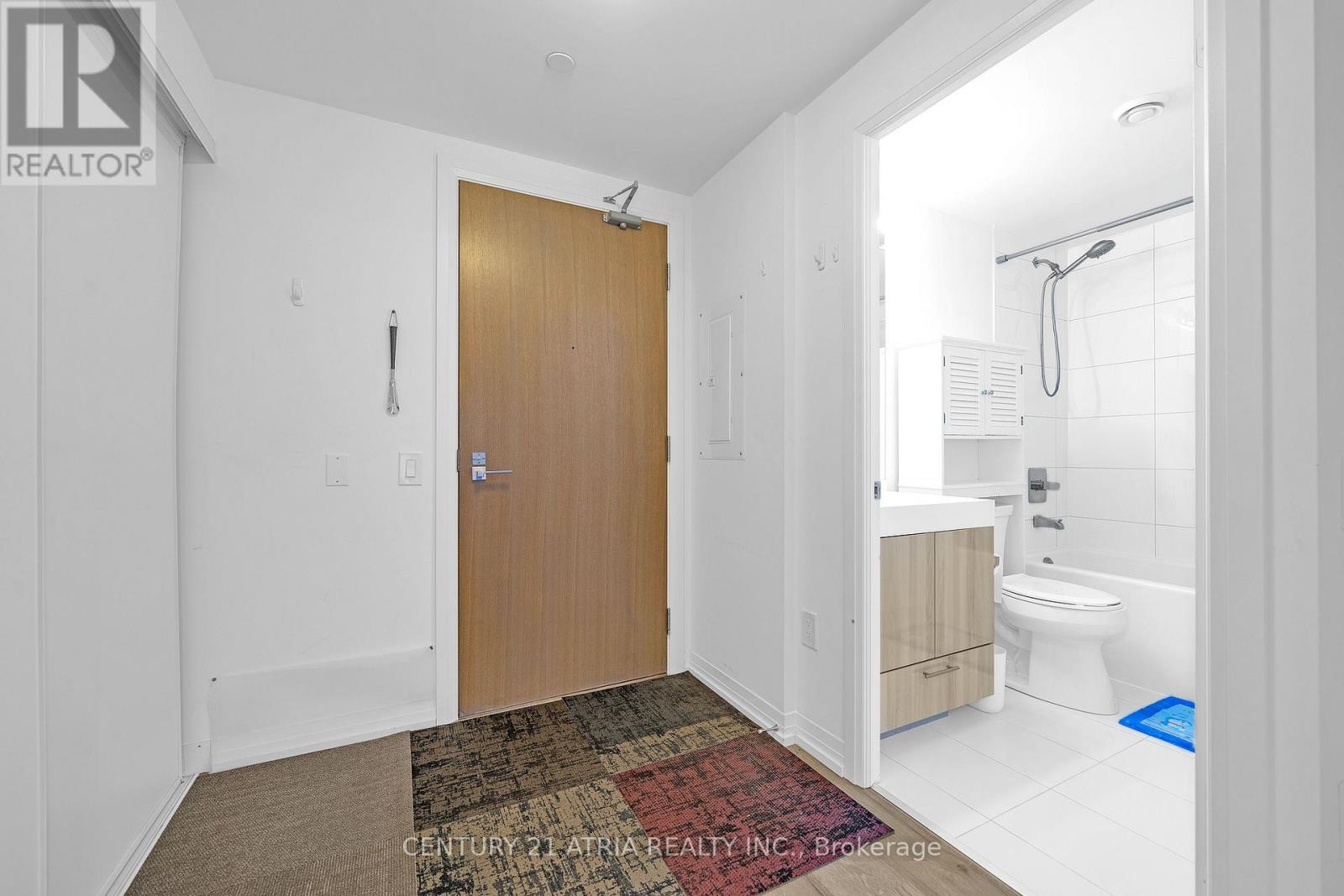 631 - 251 Jarvis Street, Toronto, Ontario  M5B 0C3 - Photo 3 - C12419500