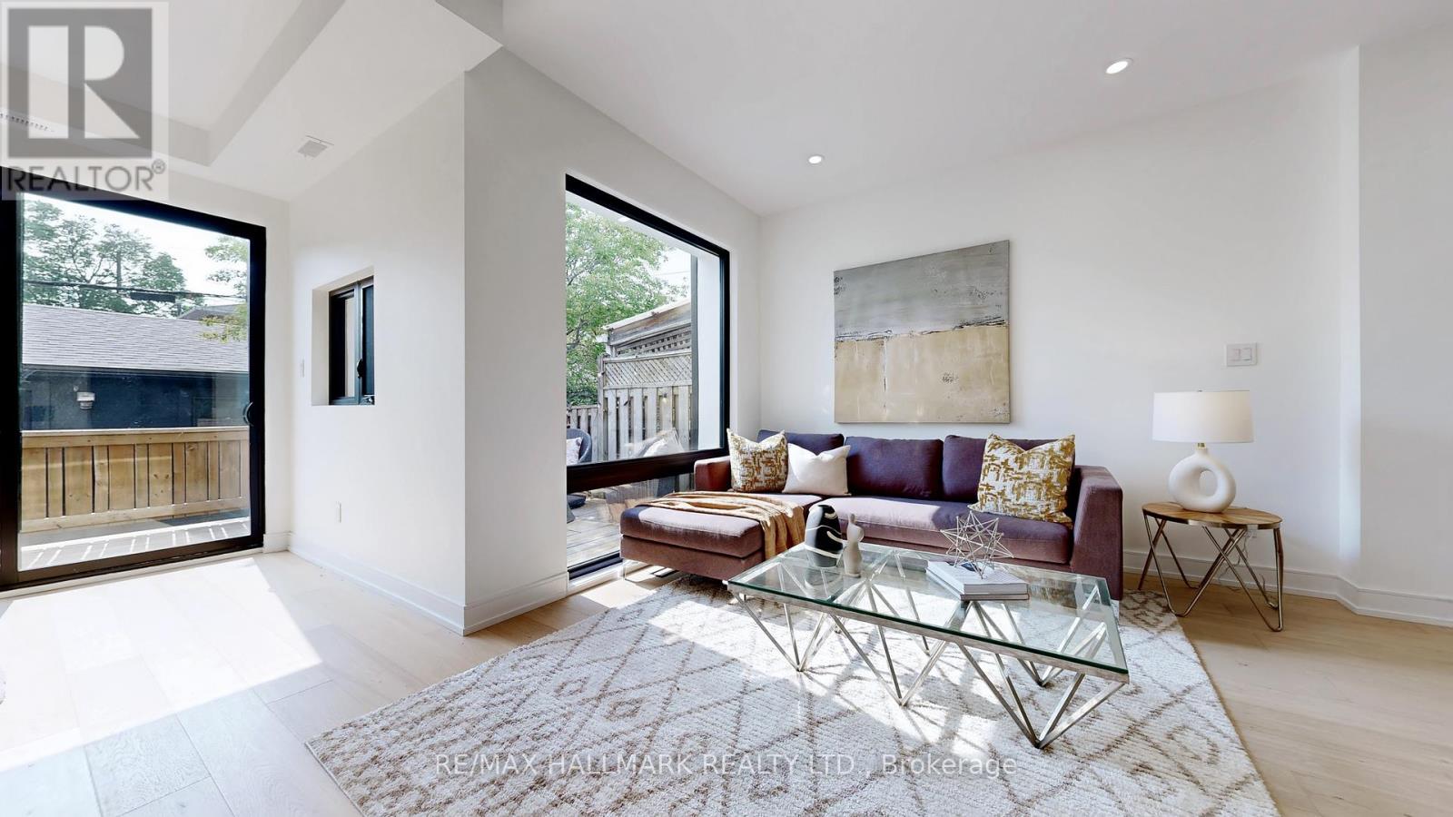 122 Crawford Street, Toronto, Ontario  M6J 2V4 - Photo 11 - C12419527