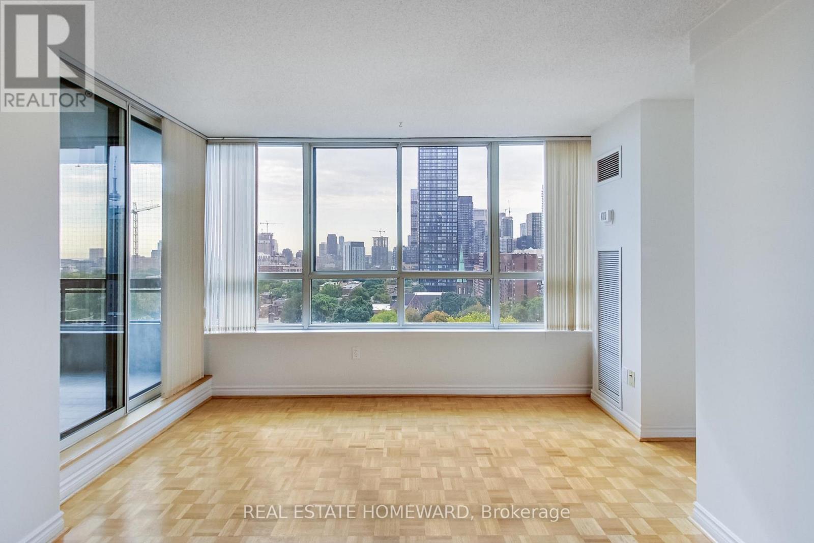 #1405 - 130 Carlton Street, Toronto, Ontario  M5A 4K3 - Photo 12 - C12419579
