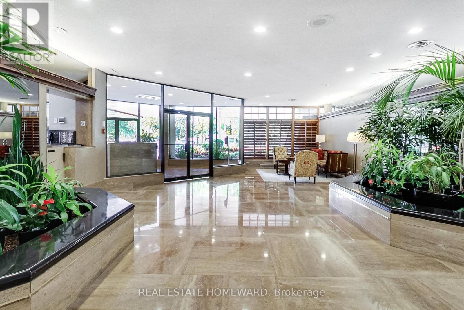 #1405 - 130 Carlton Street, Toronto, Ontario  M5A 4K3 - Photo 2 - C12419579