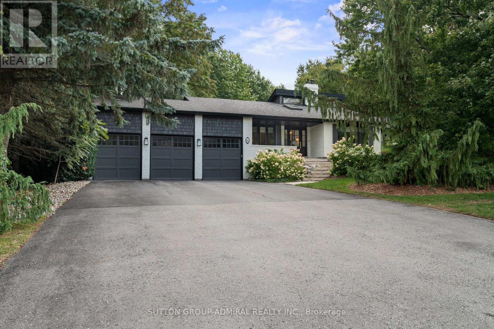 46 MUNSHAW COURT, King, Ontario