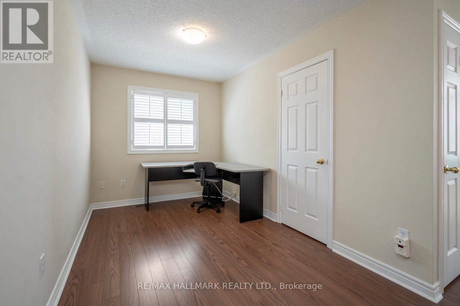 21 Courtfield Crescent, Markham (Berczy), Ontario  L6C 2R8 - Photo 11 - N12419513