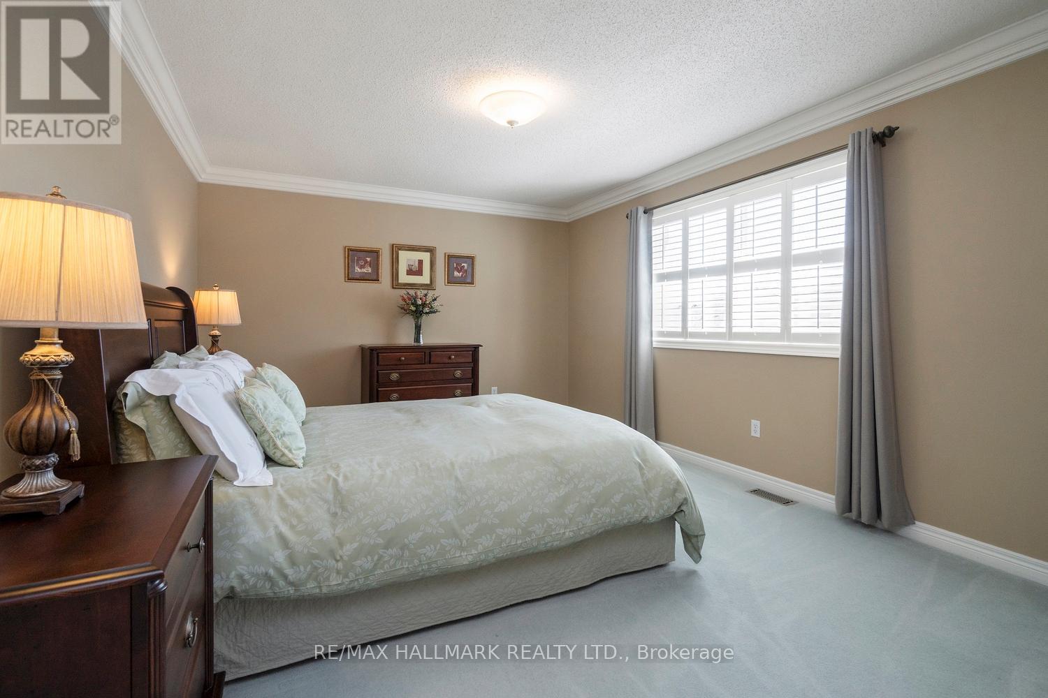 21 Courtfield Crescent, Markham (Berczy), Ontario  L6C 2R8 - Photo 16 - N12419513