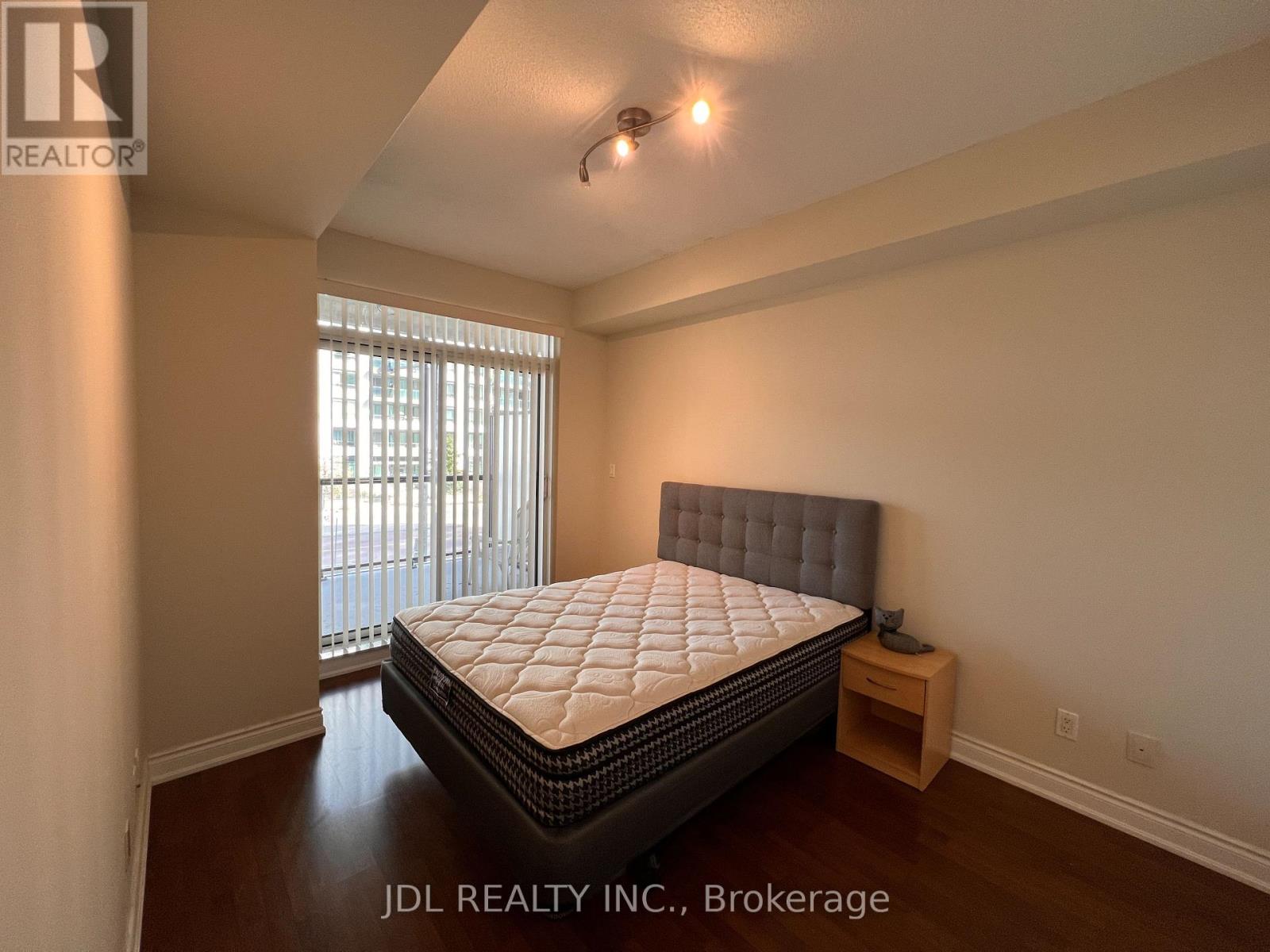 208 - 60 South Town Centre Boulevard, Markham, Ontario  L6G 0C5 - Photo 10 - N12419536