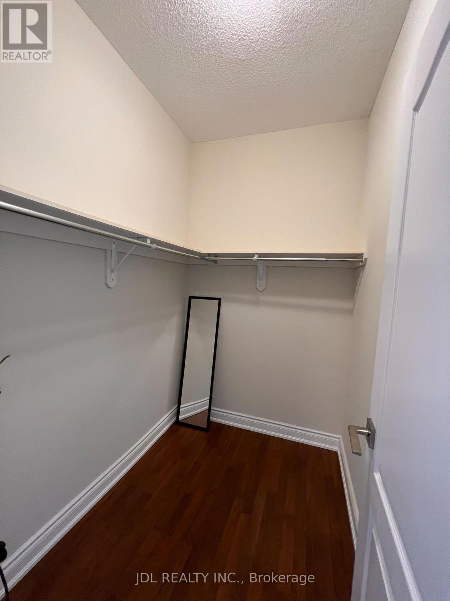 208 - 60 South Town Centre Boulevard, Markham, Ontario  L6G 0C5 - Photo 13 - N12419536